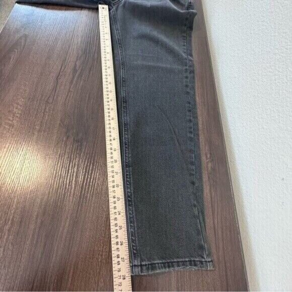 BDG High-Waisted Mom Jean Washed Black Denim Size 27 NWT - Picture 9 of 9